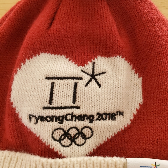 Jinkyoung Co. PyeongChang Olympics Heart Red Beanie - Picture 2 of 11
